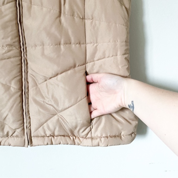 Puffer vest with sherpa lining - Picture 6 of 8